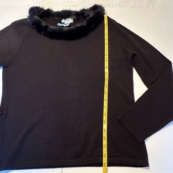 Carducci Fur Trim Long Sleeve Black Sweater - Large - Picture 8 of 9